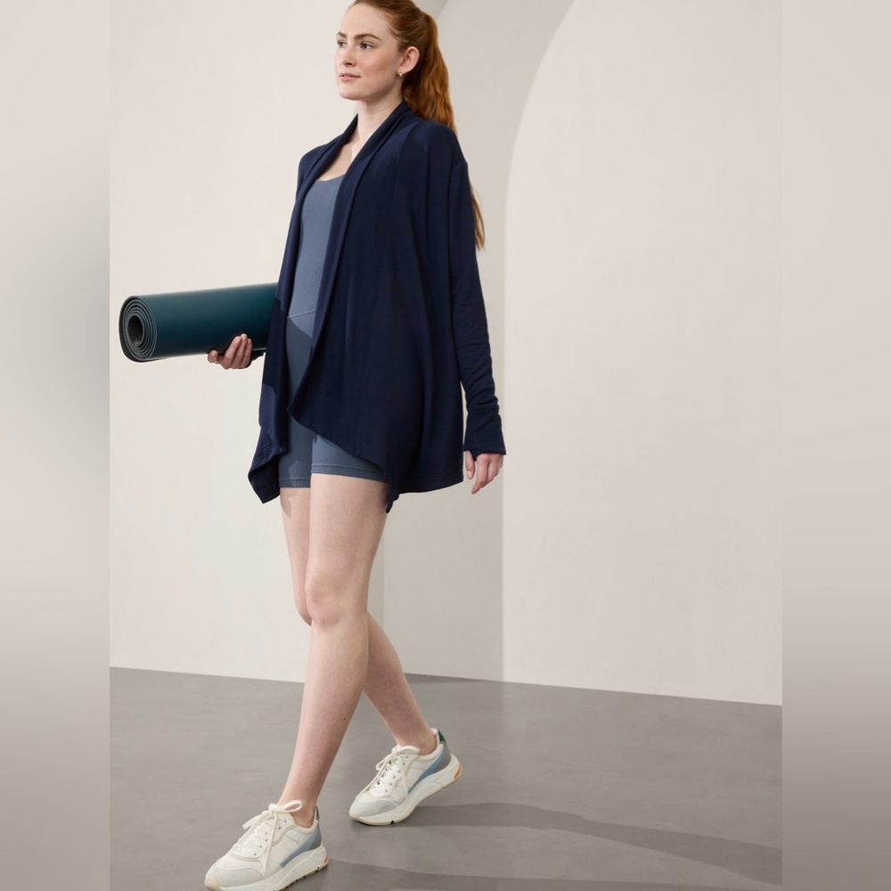 Athleta Pranayama Restore Wrap // Navy - Picture 3 of 8